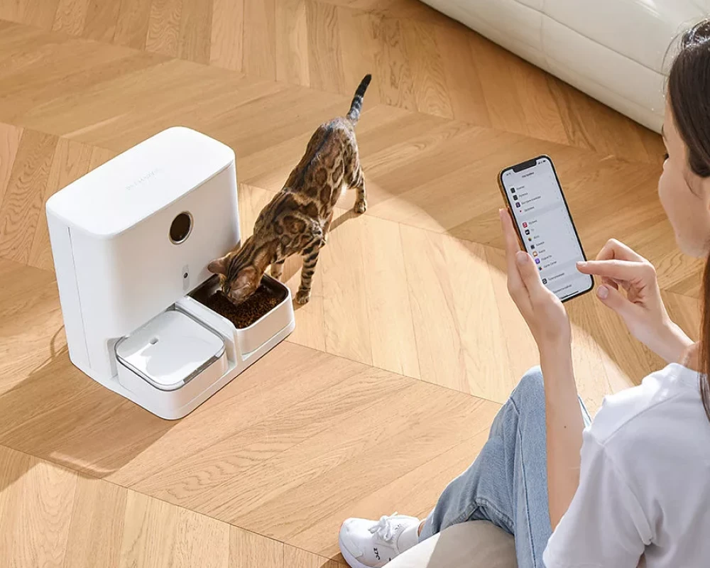 smart automatic pet feeder